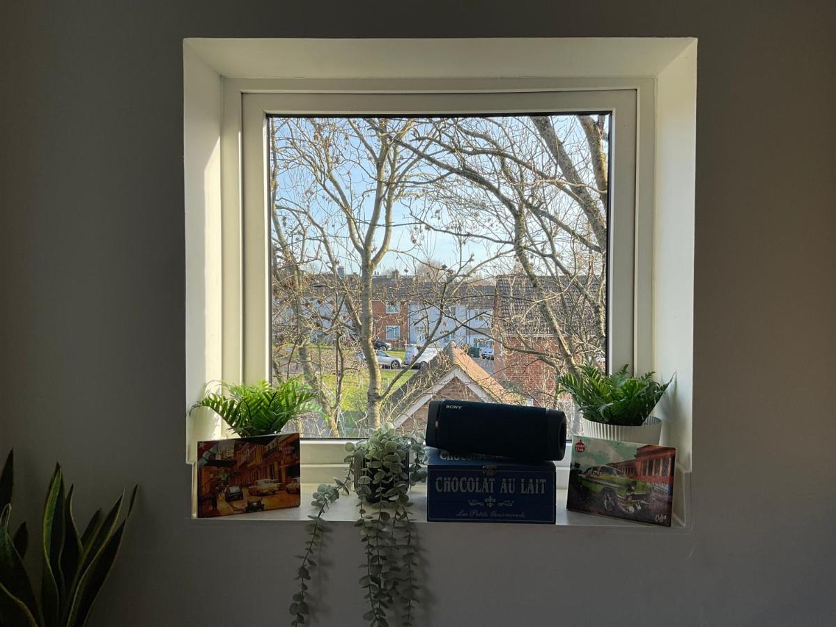 Simple 2-Bedroom 1.5 Bath Apartment In Thornhill Southampton Esterno foto